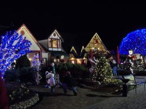 christmas place in pigeon forge